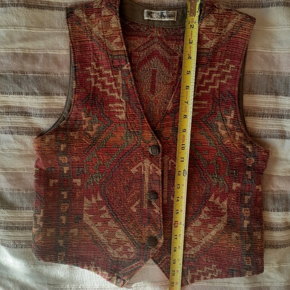 Vintage woven carpet vest - Picture 14 of 16